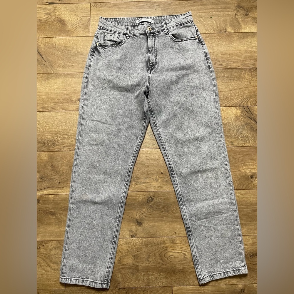 Zara Light Gray Straight Mom Jeans size 8
